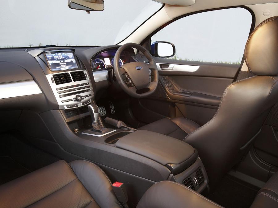  Ford Falcon XR6 Turbo 2011 года  (фото 2 из 10)
